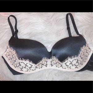 Victoria’s Secret black & gold balconet bra